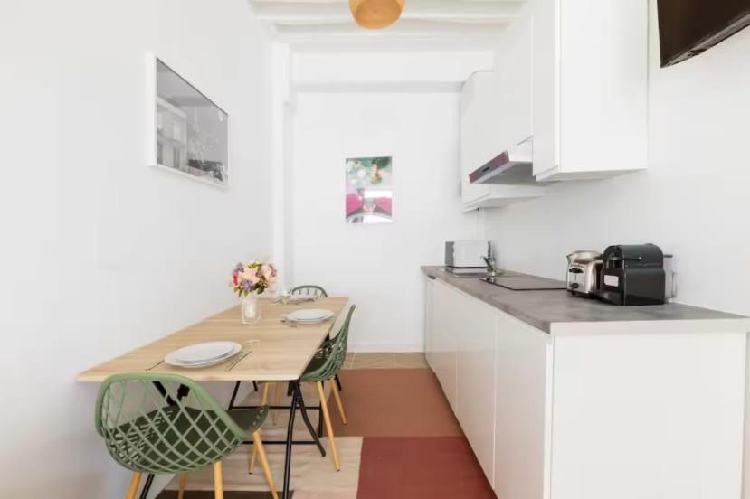 Charming Apartment Near Gare De L'Est Paris Exterior photo